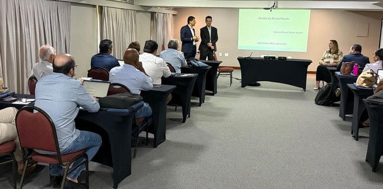 Curso LRF 2.jpeg Curso LRF 2.jpeg