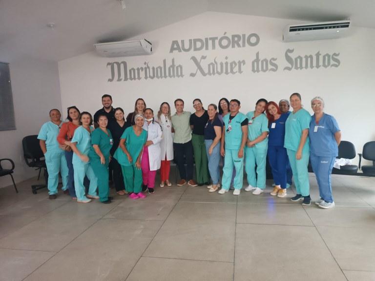 Parte da equipe de enfermagem do Hospital de Patos.jpg