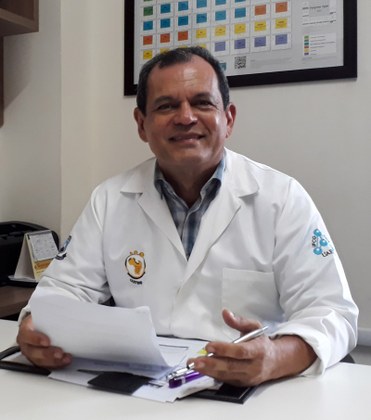 Prof. Marcus Vinicius Coordenador do Certbio, prof. Dr. Marcus Vinícius Lia Fook, planeja ampliar a pesquisa para produzir máscaras tipo 3