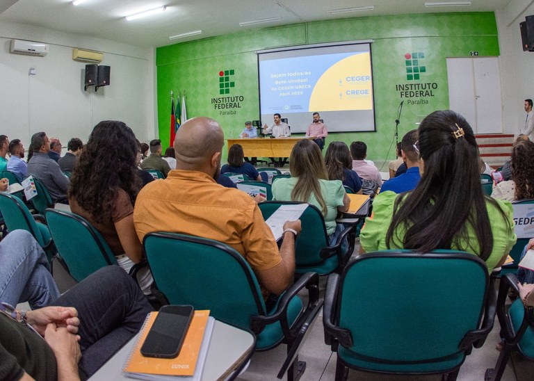 Evento do CREGE-CERGE_Delmer Rodrigues (3).jpg
