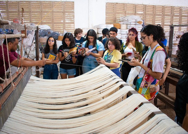 visita dos alunos da escola de arte para  fabrica de redes em gurinhem PB fotos Rizemberg Felipe (121).jpg