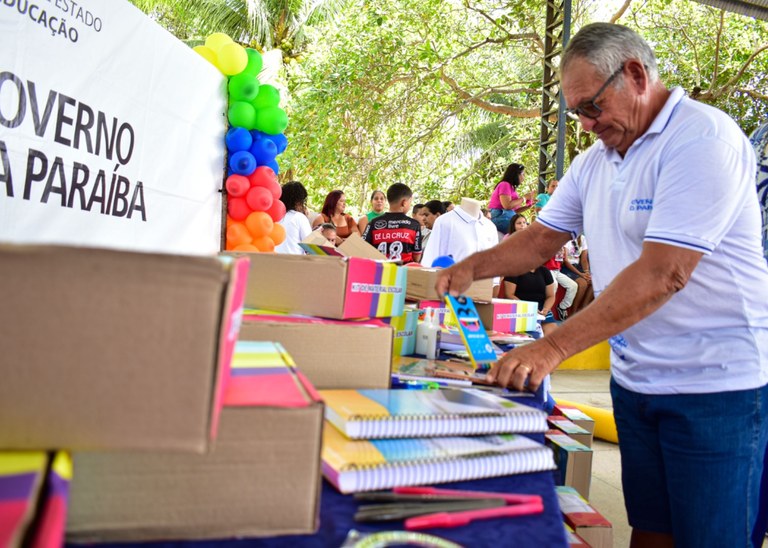 18_02_2025 entrega dos kits escolares em santa rita tibiri fotos Rizemberg (58).jpg