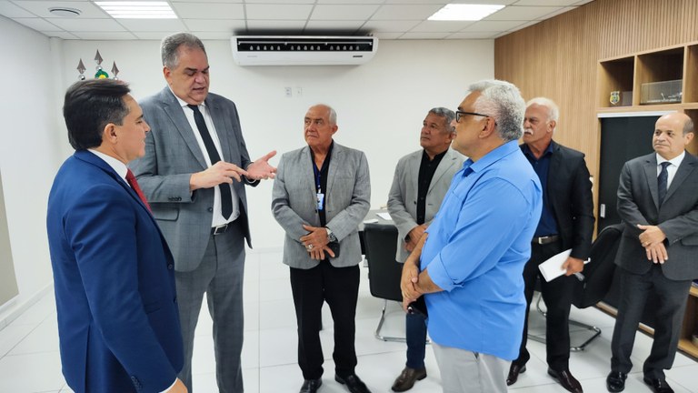 Visita presidente TJ CICC 2.jpeg Visita presidente TJ CICC 2.jpeg