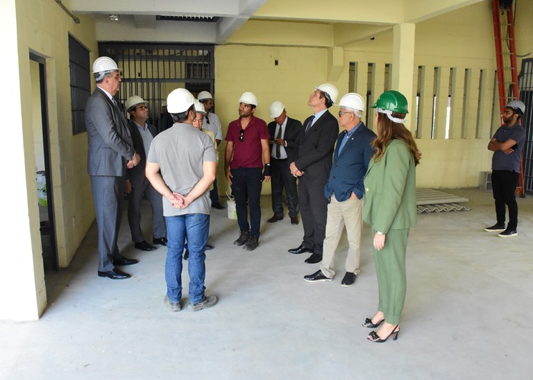 Comitiva do TJ inspeciona obras do Complexo Penitenciário de Gurinhém_4