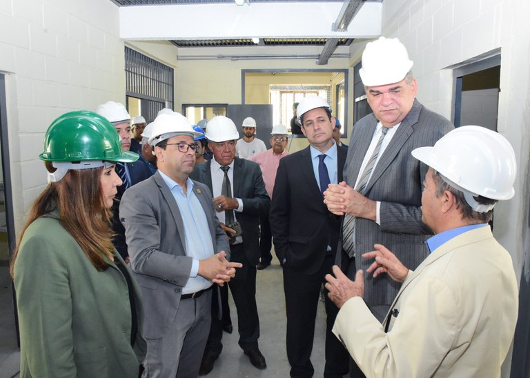 Comitiva do TJ inspeciona obras do Complexo Penitenciário de Gurinhém_3