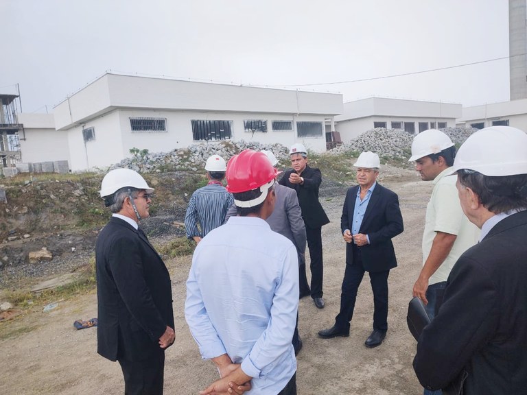 Comitiva do Tribunal de Justiça faz visita de inspeção às obras do Complexo Penitenciário de Gurinhém_5.jpg