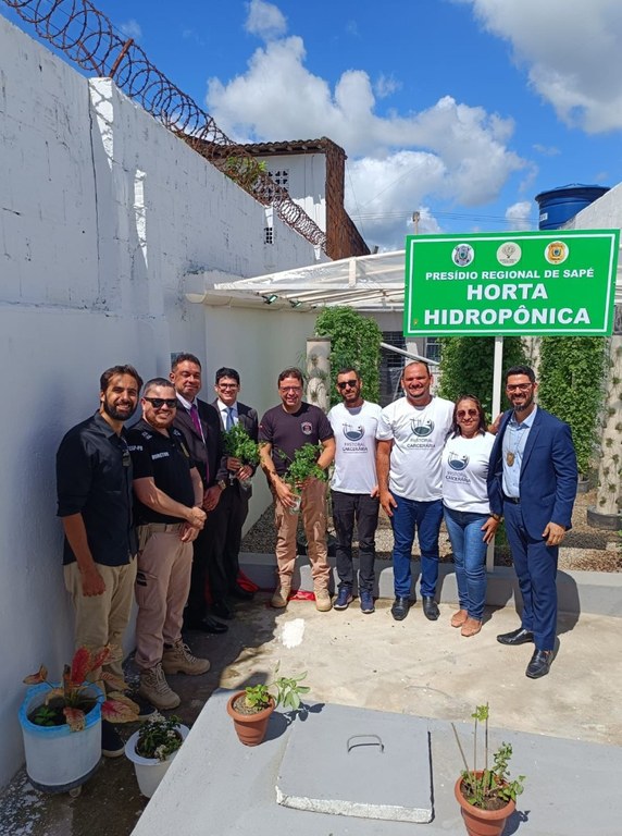 Inaugurado o cultivo hidropônico_ Presídio Sapé_10.jpg