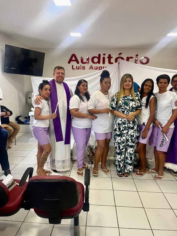 Missa de Natal na Penitenciária Maria Júlia Maranhão celebra fé e dignidade humana_5.jpg