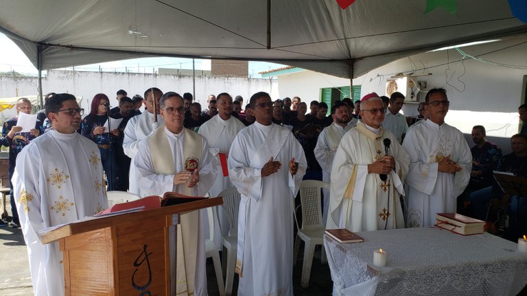 Missa realizada no Presídio Sílvio Porto celebra os 10 anos de atuação da juíza Andréa Arcoverde e prepara reeducandos para casamento católico_23