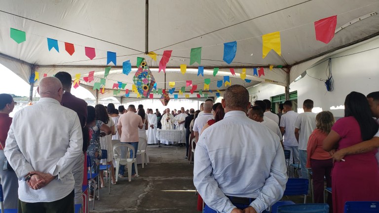 Missa realizada no Presídio Sílvio Porto celebra os 10 anos de atuação da juíza Andréa Arcoverde e prepara reeducandos para casamento católico_28