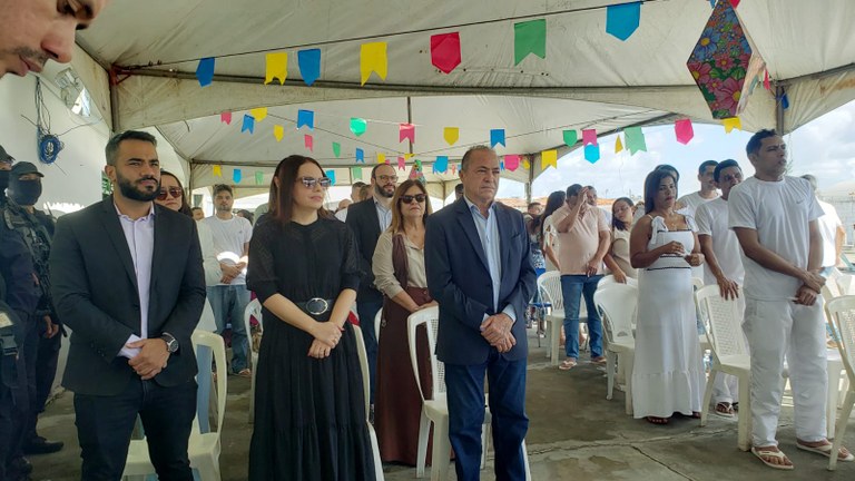 Missa realizada no Presídio Sílvio Porto celebra os 10 anos de atuação da juíza Andréa Arcoverde e prepara reeducandos para casamento católico_3