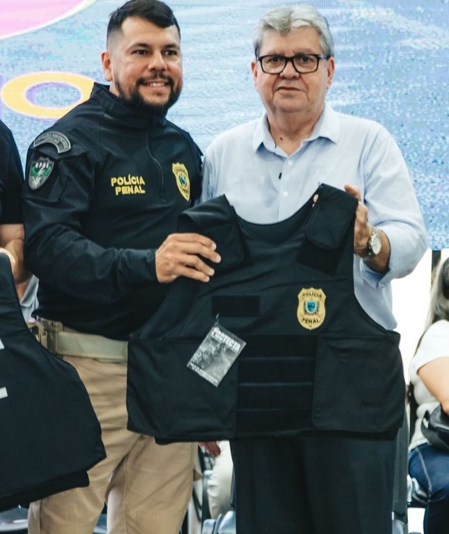 governador entrega coletes balísticos à Polícia  Penal5.jpeg