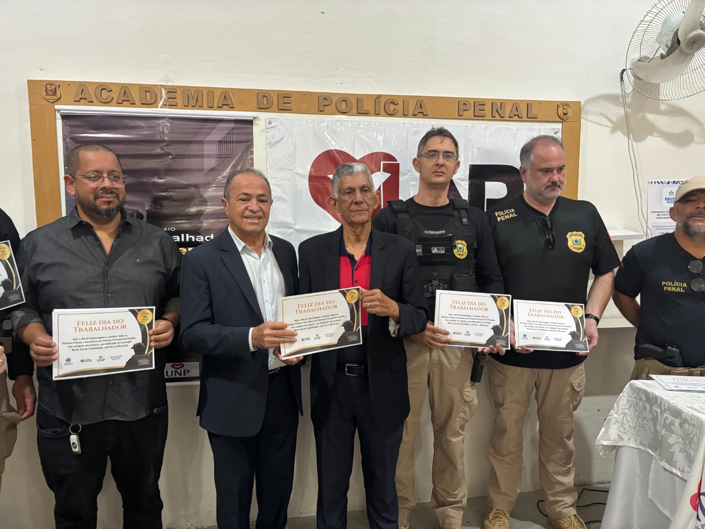 Policiais Penais são homenageados em alusão ao Dia do Trabalhador_13.jpg