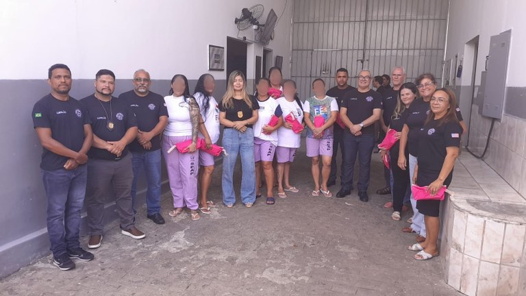 Reeducandas do Júlia Maranhão recebem kit de higiene pessoal_02.jpeg