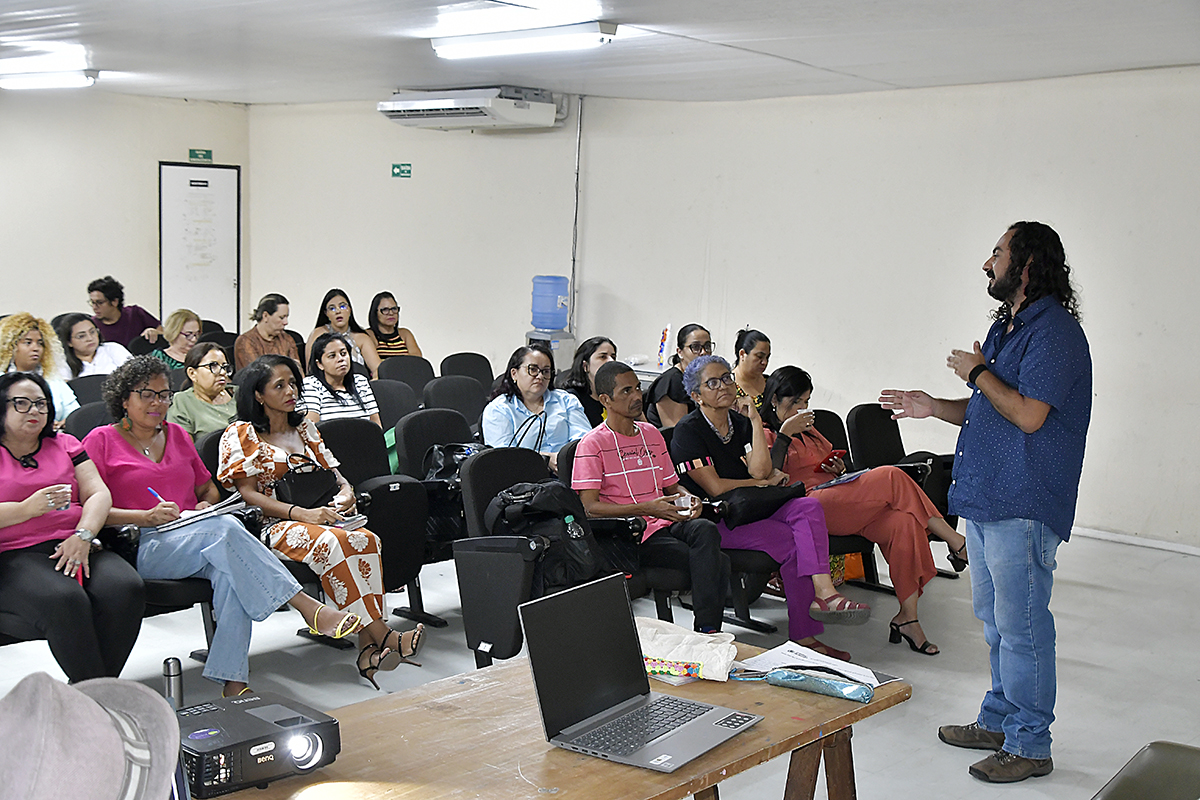 09-11-23 Formação de Profissionais que Trabalham com Migrantes e Refugiados foto-Alberto Machado  (25).JPG