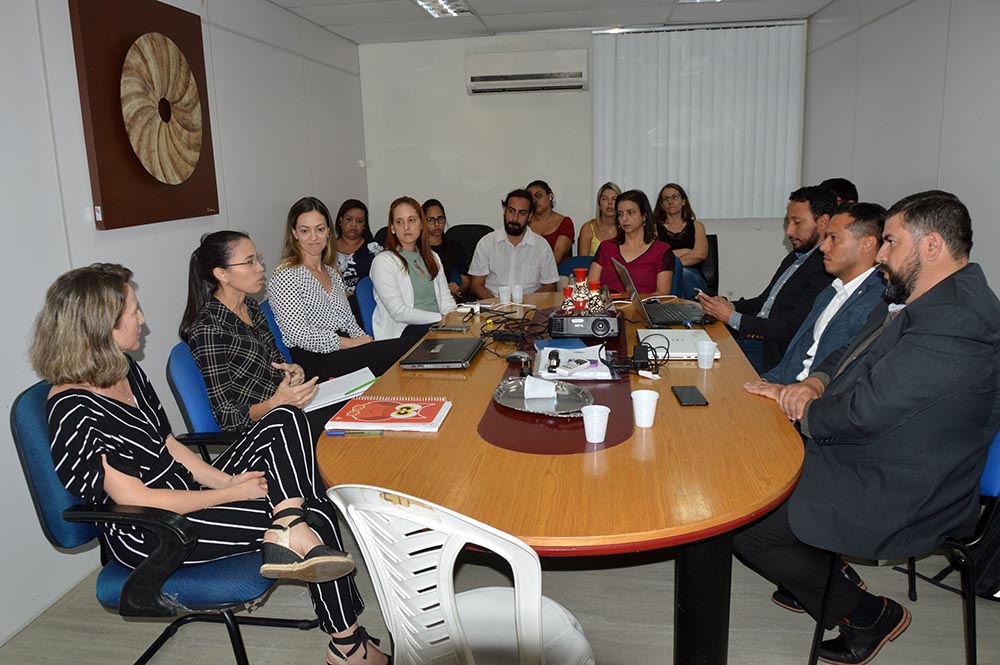 03-10-19 Reunião Com Argentinos na SEDH Foto-Alberto Machado  (5).JPG