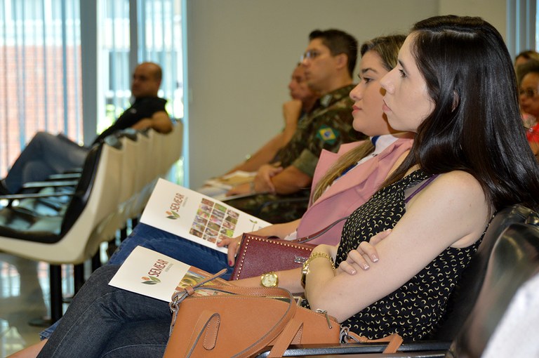 07-11-20 Reunião Compra da Agricultura Familiar - foto Luciana Bessa (26).JPG