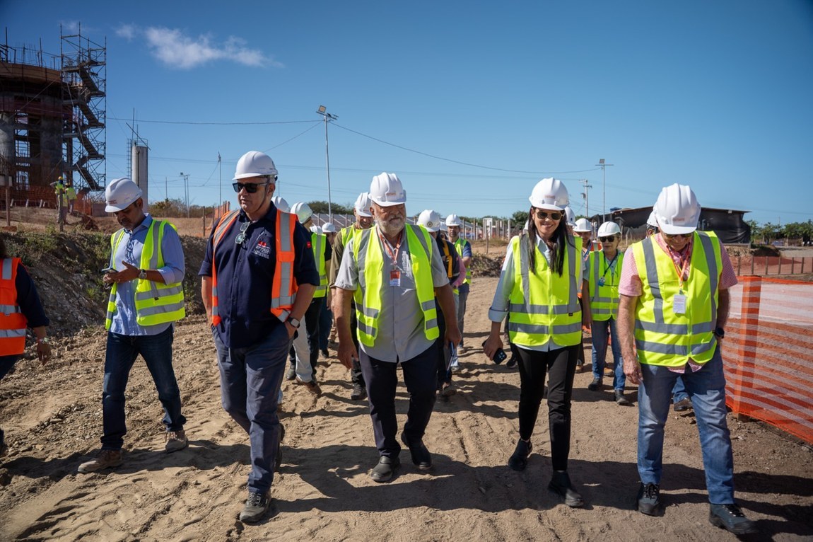 Técnicos do Banco Mundial visitam Transparaíba – Ramal Cariri e avaliam como adequada a gestão das obras