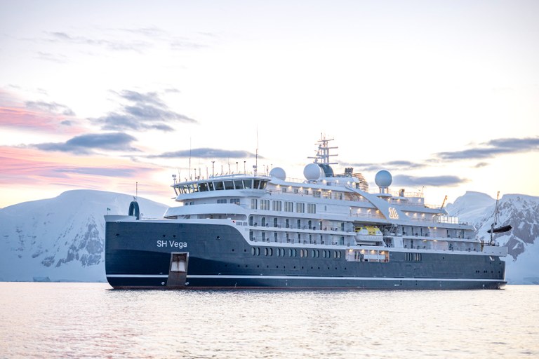 SH Vega - Meusnier Point - Ship - 30_01_2024 - PRS55307.jpg